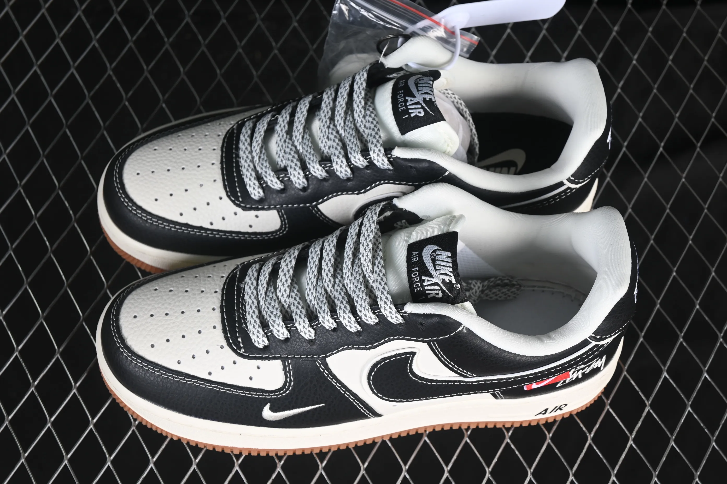 All categories Nk Air Force 1 Air Force series Nk Air Force 1 Low Air Force low-top Nike Air Force 1'07 Low Stusi co-branded beige rubber sole Air Force 1 low-top casual sneakers DD1982-323
